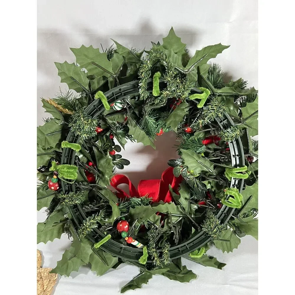 Vintage 16” Christmas Wreath Wood Beads Santa Bear Mouse Velvet Bow Gold & Red